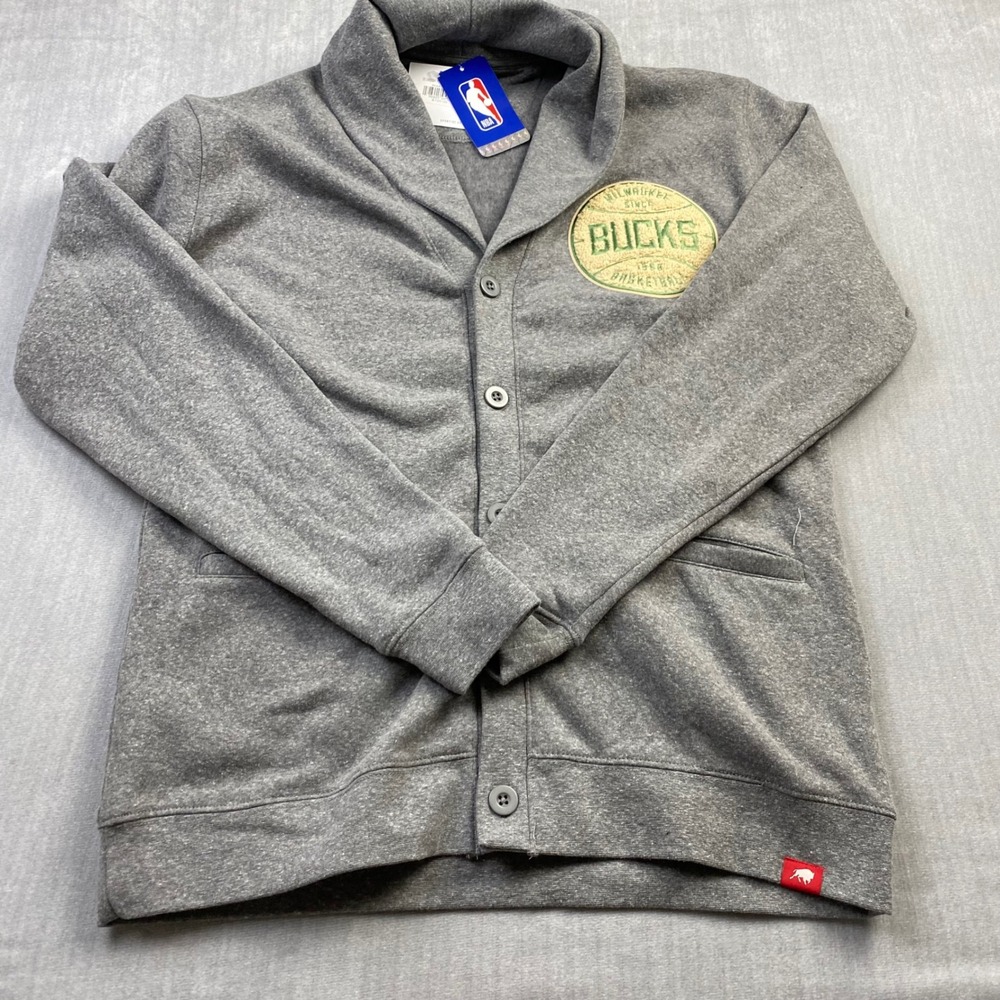 Sportiqe Milwaukee Bucks Mens Gray Shawl‎ Collar Cardigan Sweatshirt Size M NWT